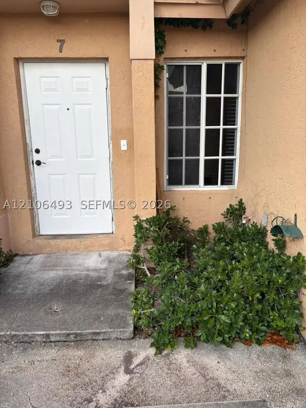 117 SE 3rd #7, Hallandale, FL 33009