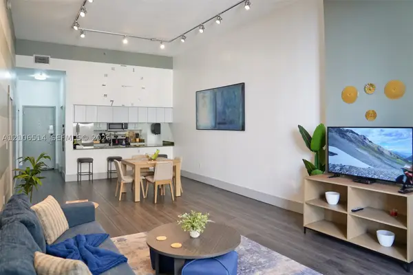 1200 Brickell Bay #1406, Miami, FL 33131