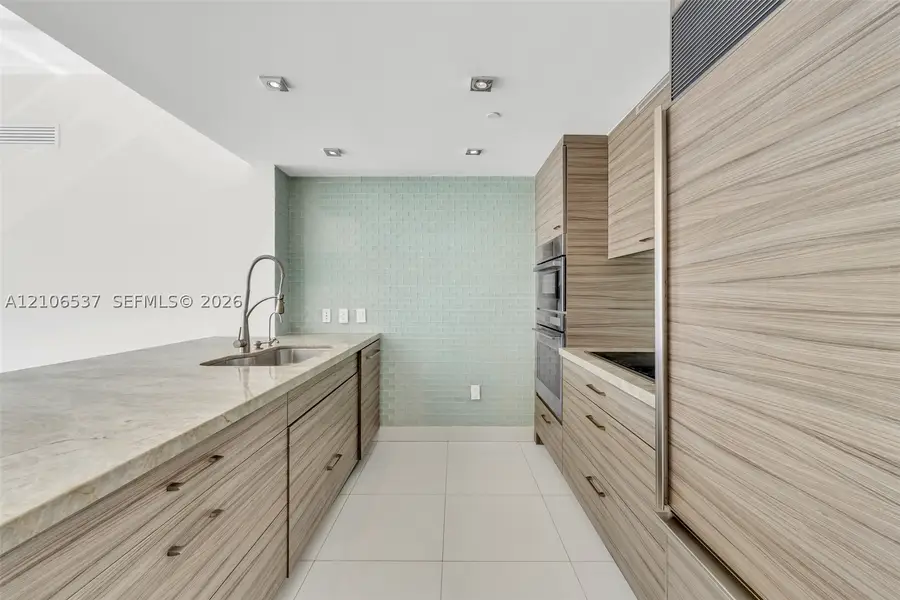 465 Brickell #5203, Miami, FL 33131 - #3