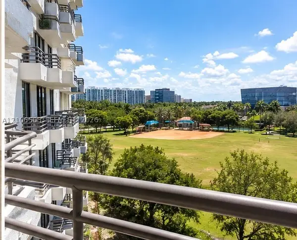 3300 NE 191st #604, Aventura, FL 33180