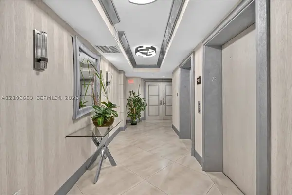 17555 Collins #3402, Sunny Isles Beach, FL 33160