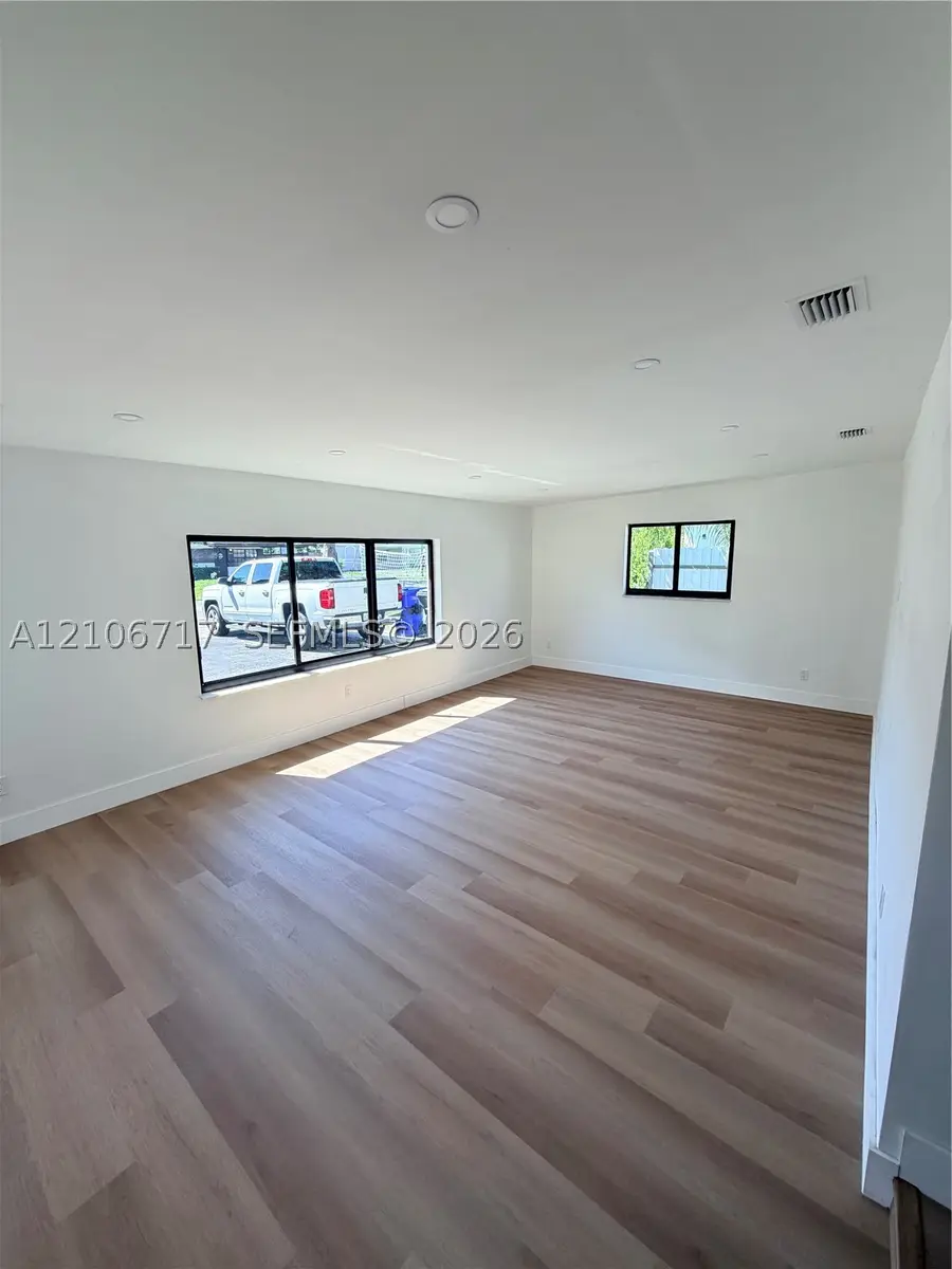 6811 Thomas, Hollywood, FL 33024 - #3