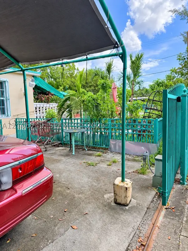 250 NW 38th, Miami, FL 33126