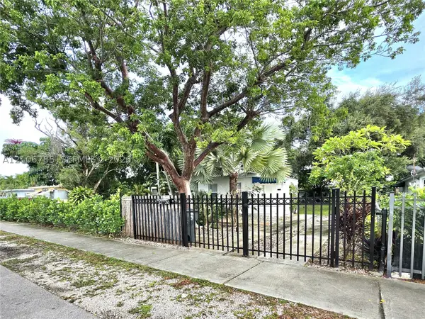 1220 NE 128th, North Miami, FL 33161