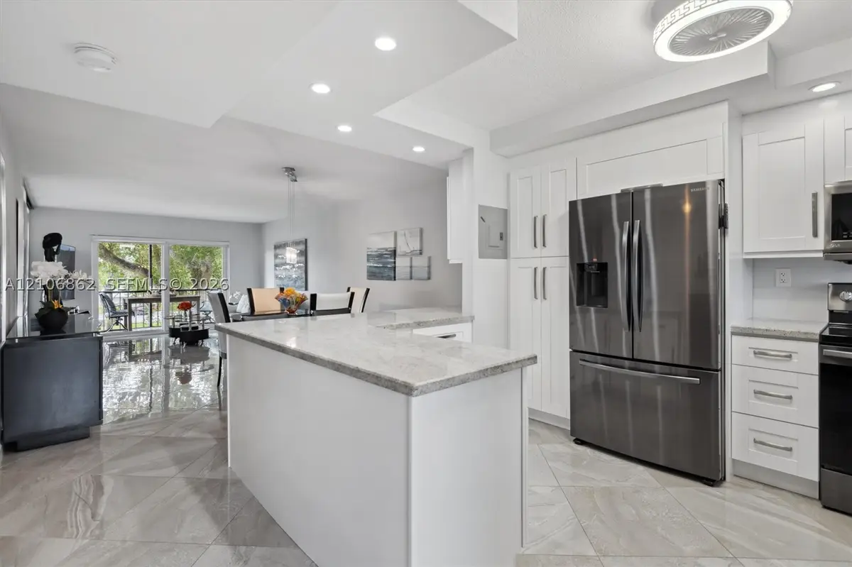 8921 S Hollybrook #304, Pembroke Pines, FL 33025 - #1