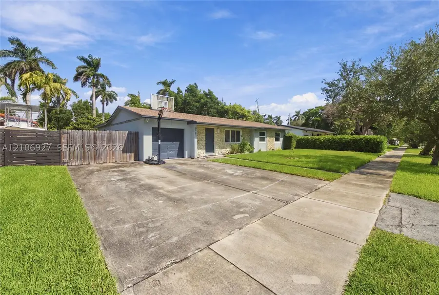9121 SW 184th, Cutler Bay, FL 33157 - #2