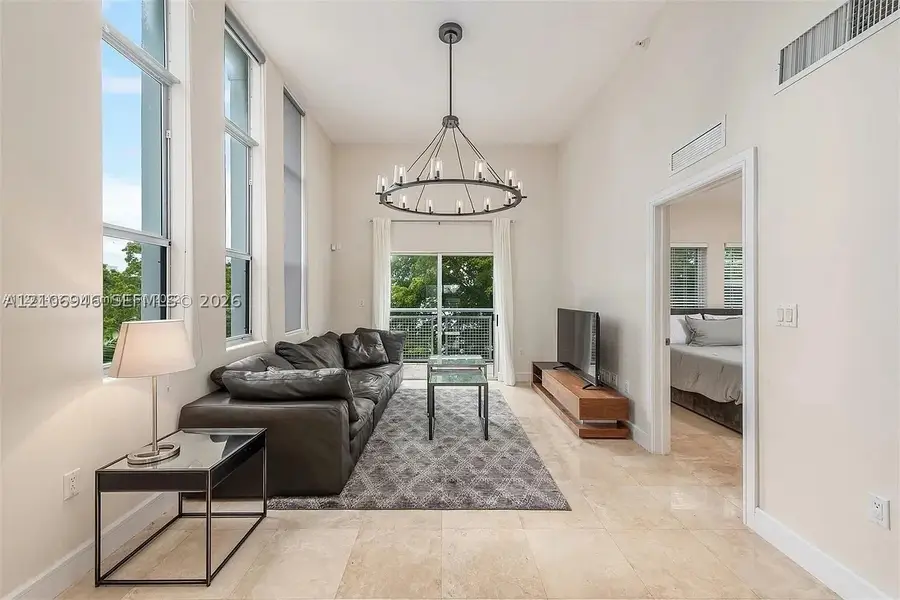 1040 10th #402, Miami Beach, FL 33139 - #2
