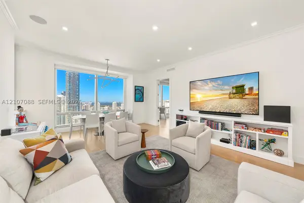 1425 Brickell #51D, Miami, FL 33131