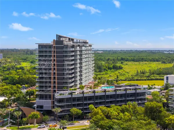 13899 Biscayne #406, Miami, FL 33181
