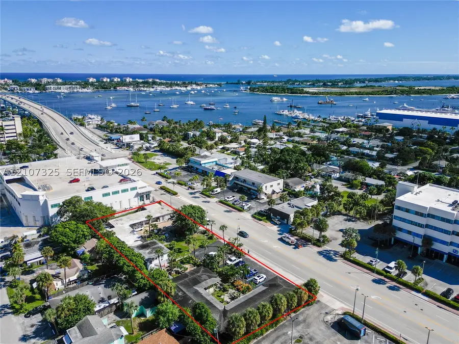 186 E Blue Heron, Riviera Beach, FL 33404 - #2