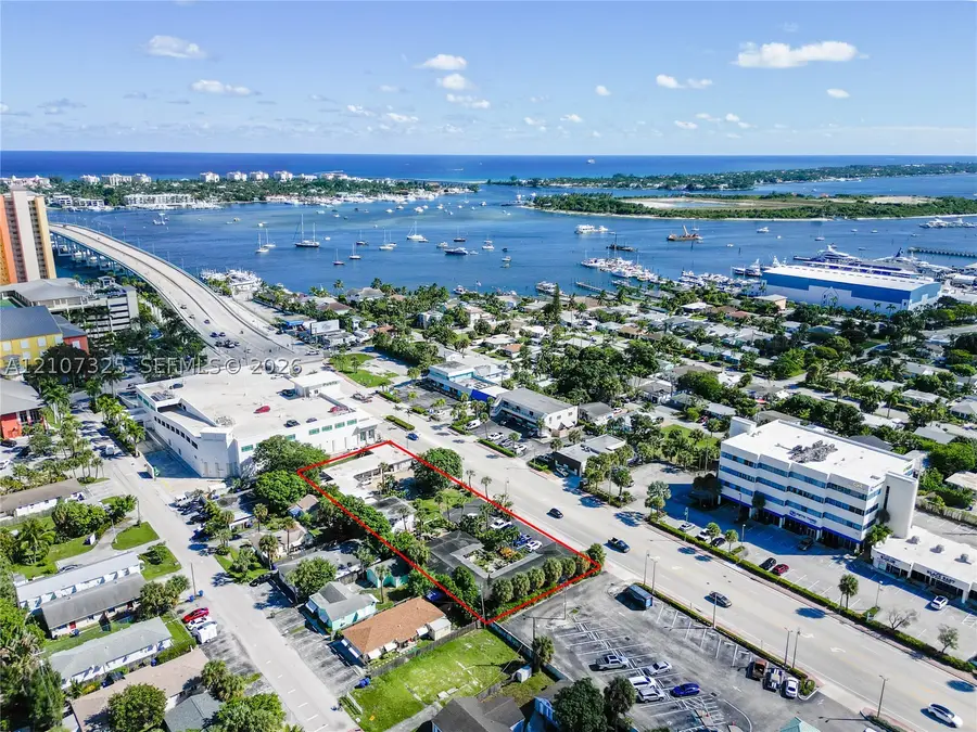 186 E Blue Heron, Riviera Beach, FL 33404 - #3