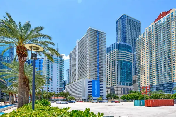 1200 Brickell Bay #2901, Miami, FL 33131