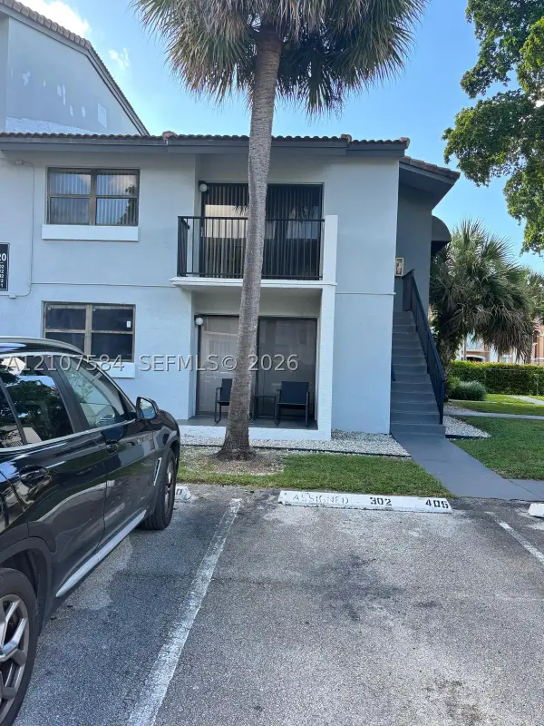 7220 NW 179th #201, Hialeah, FL 33015