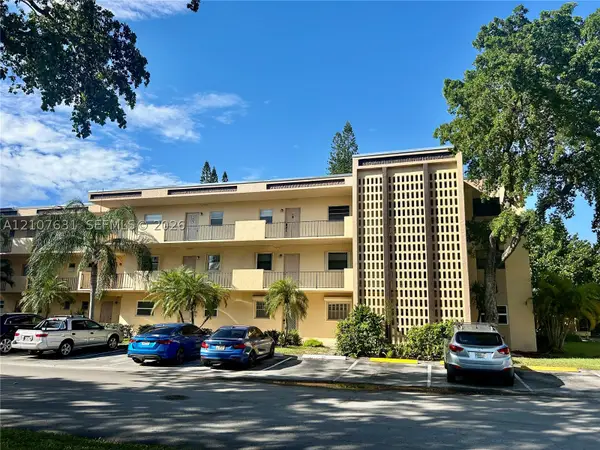 151 Berkley #112, Hollywood, FL 33024