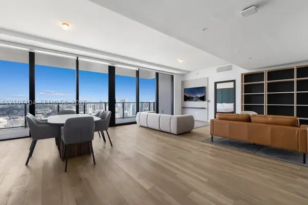 20 NE 11th #5201, Miami, FL 33132