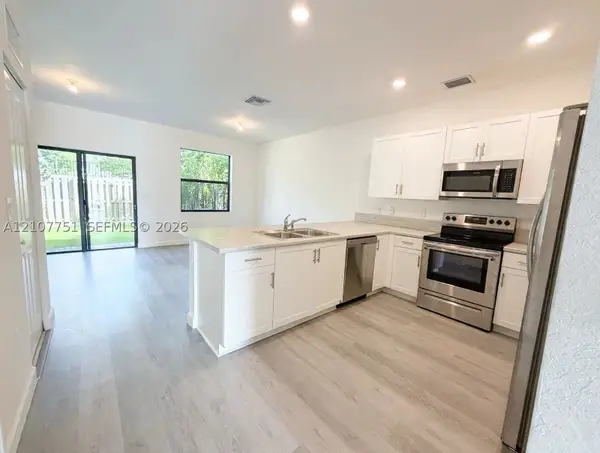 713 NE 208th, Miami, FL 33179