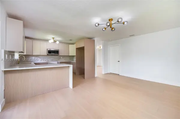 9261 SW 11th, Miami, FL 33174