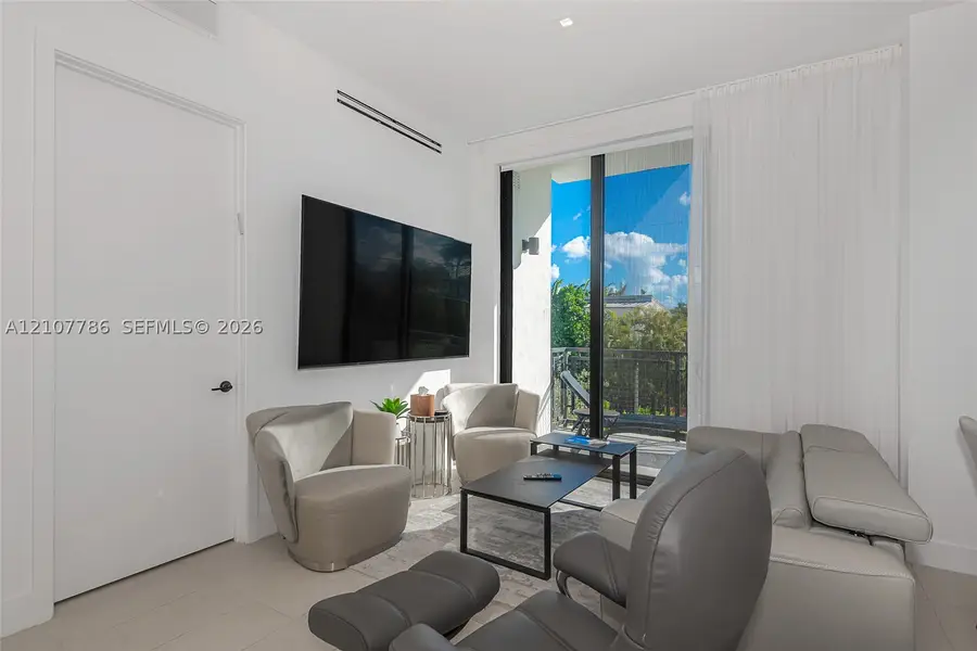 1030 15th #214, Miami Beach, FL 33139 - #3