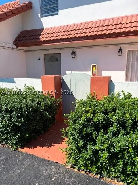3200 Coral Springs, Coral Springs, FL 33065