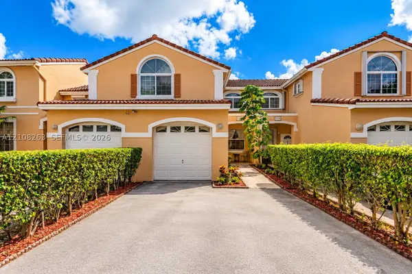 14817 Balgowan #102-5, Miami Lakes, FL 33016
