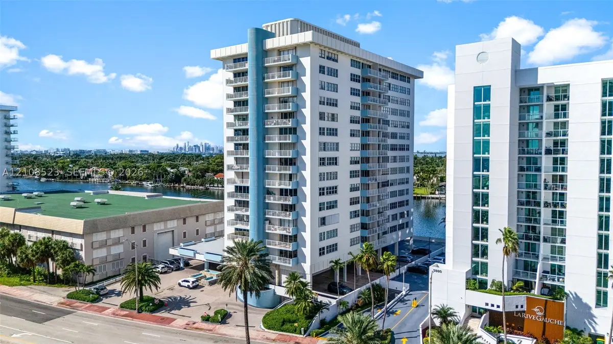 5838 Collins #2B, Miami Beach, FL 33140 - #1