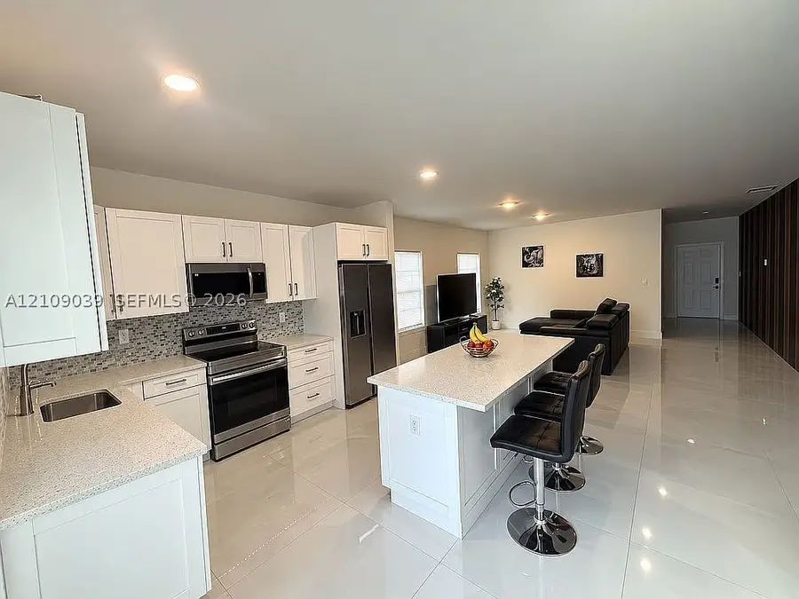 22066 Miami, Miami, FL 33170 - #3