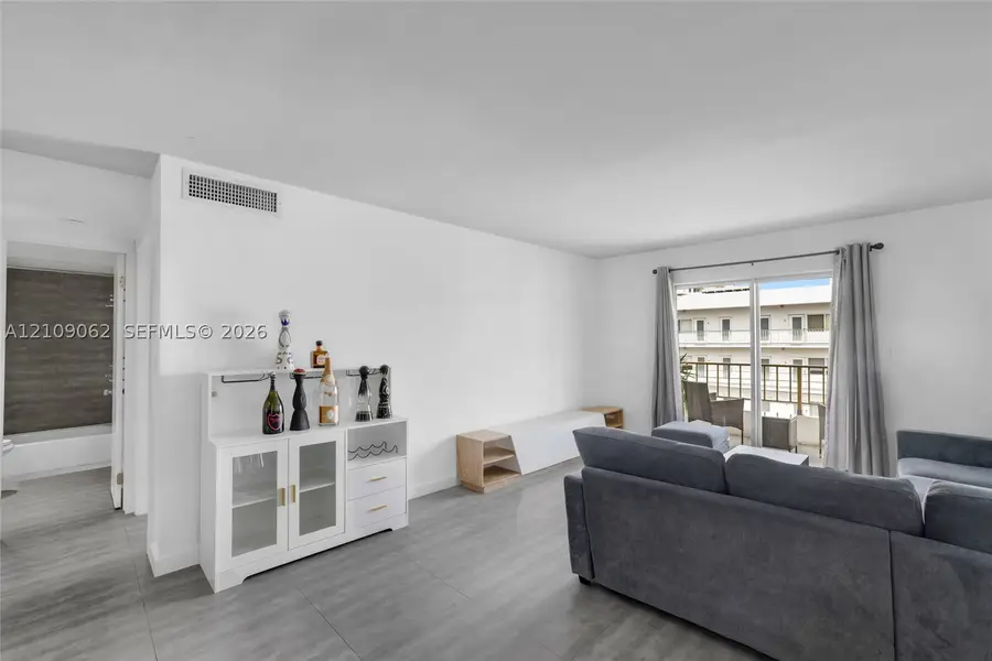 1580 West #504, Miami Beach, FL 33139 - #2