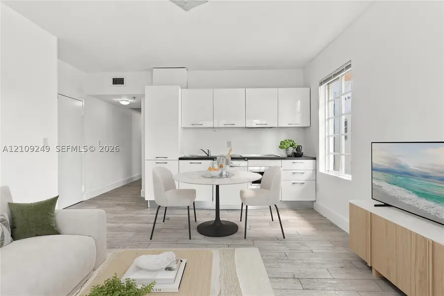 811 Jefferson #201, Miami Beach, FL 33139 - #2