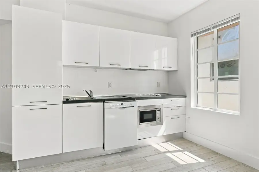 811 Jefferson #201, Miami Beach, FL 33139 - #3