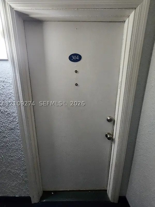 2016 Bay #304, Miami Beach, FL 33141
