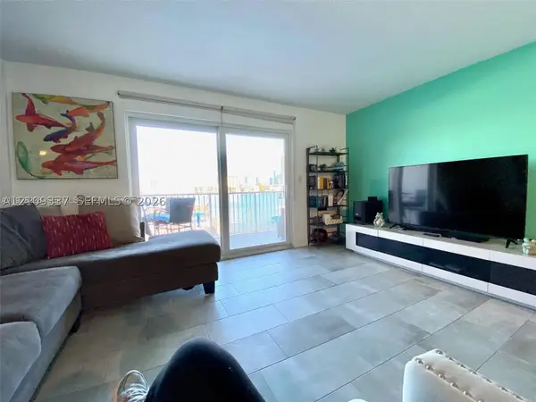Address Withheld By Seller, Hallandale, FL 33009