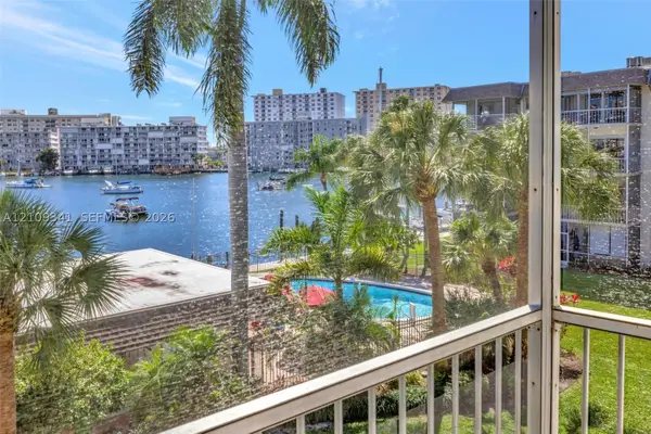 2200 Diana #310, Hallandale, FL 33009