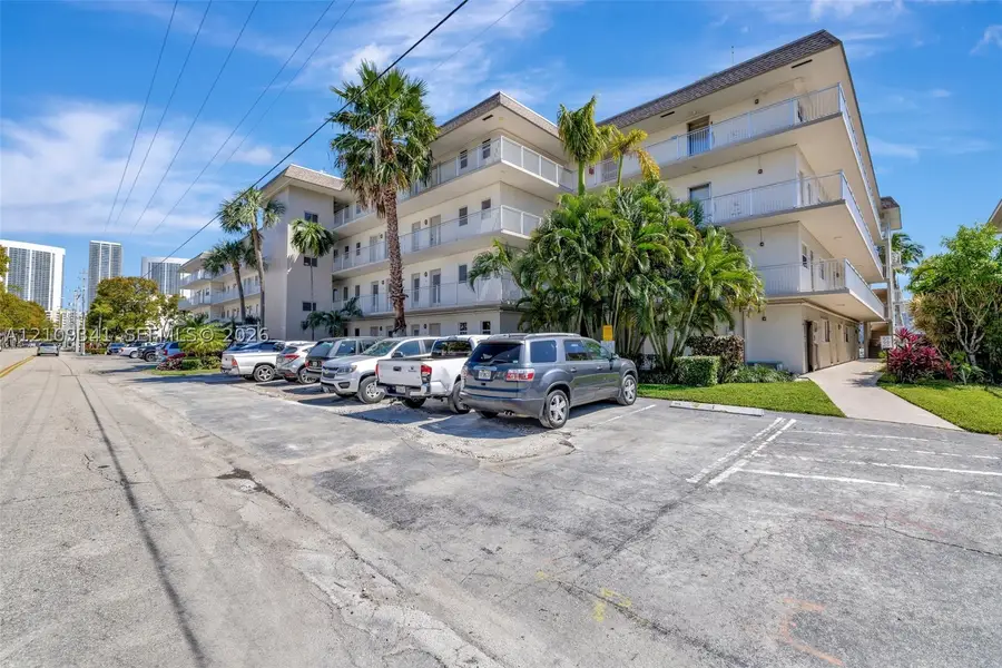 2200 Diana #310, Hallandale, FL 33009 - #3