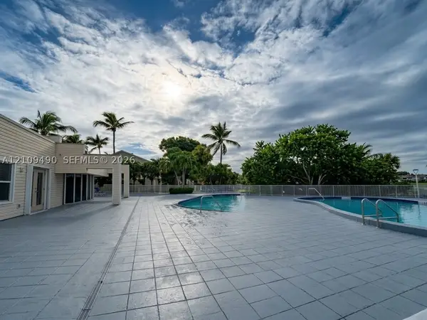3433 NW 44th #108, Oakland Park, FL 33309