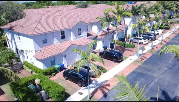1035 NE 207th, Miami, FL 33179