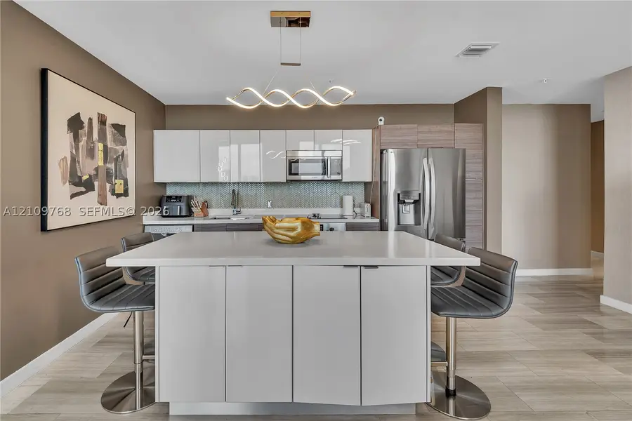 1010 SW 2nd #2201, Miami, FL 33130 - #3