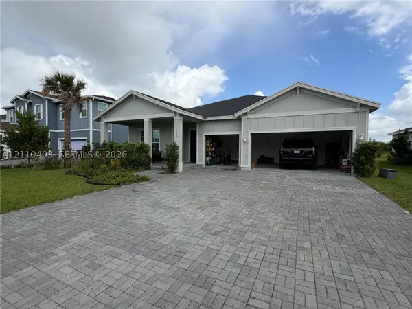 1172 Tangled Orchard, Loxahatchee, FL 33470