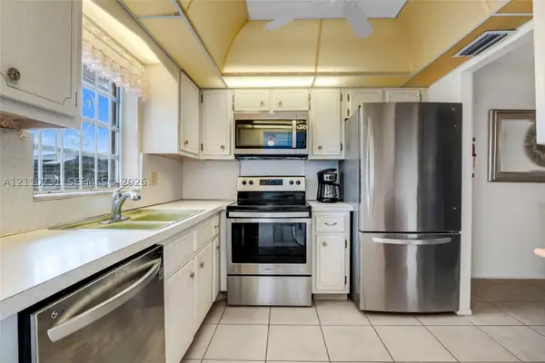 5300 Washington #N215, Hollywood, FL 33021