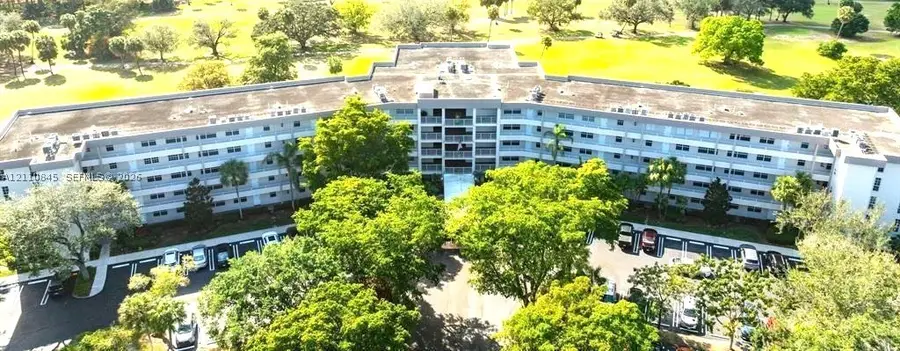 565 Oaks #410, Pompano Beach, FL 33069 - #2
