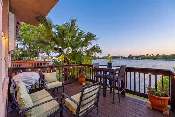 3271 NW 44th #5, Oakland Park, FL 33309
