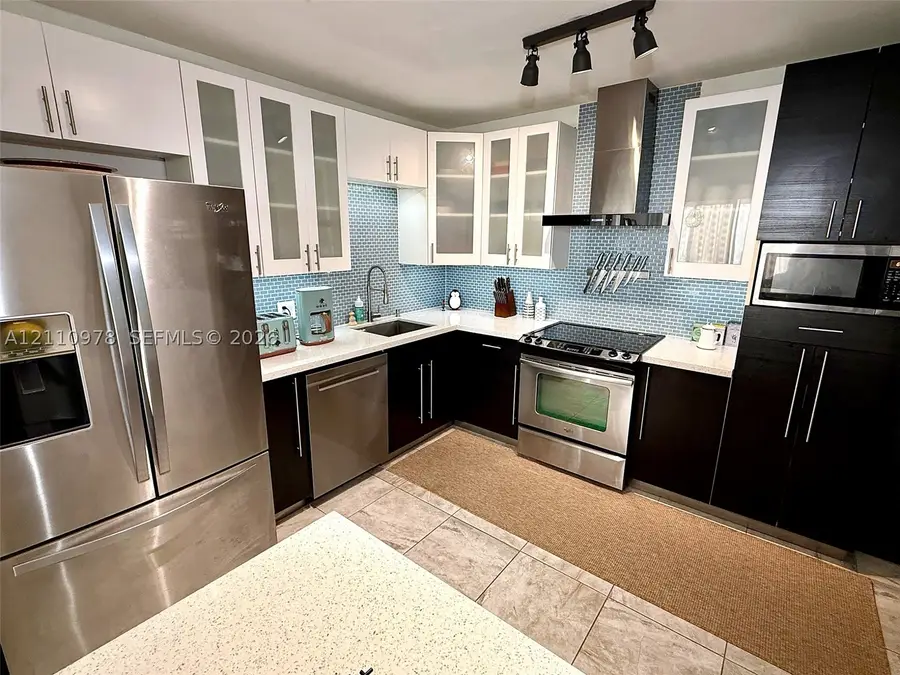 900 Bay #225, Miami Beach, FL 33141 - #2