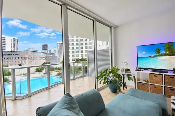 300 S Biscayne #T-1405, Miami, FL 33131