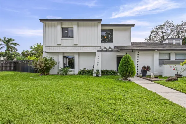 Address Withheld By Seller, Miami, FL 33186