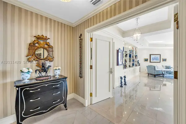 10 Edgewater #10E, Coral Gables, FL 33133