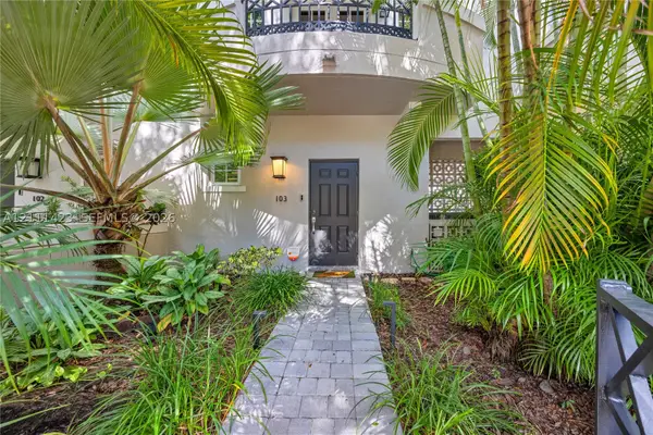 261 Navarre #A-3, Coral Gables, FL 33134