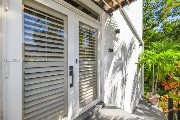 201 E Enid #31, Key Biscayne, FL 33149