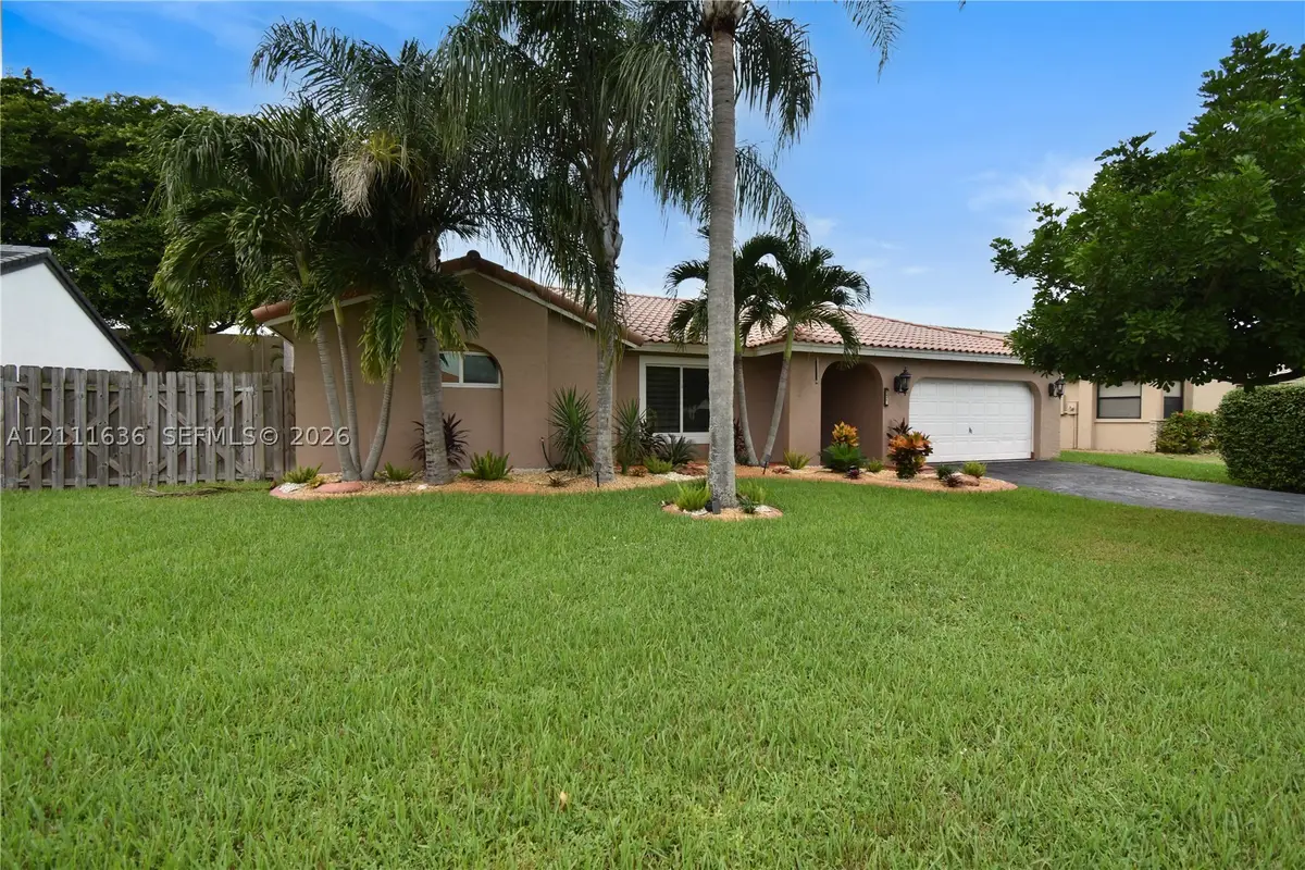 6671 W Wedgewood, Davie, FL 33331 - #1