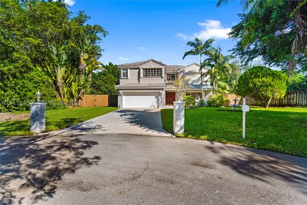 15681 SW 147th, Miami, FL 33187
