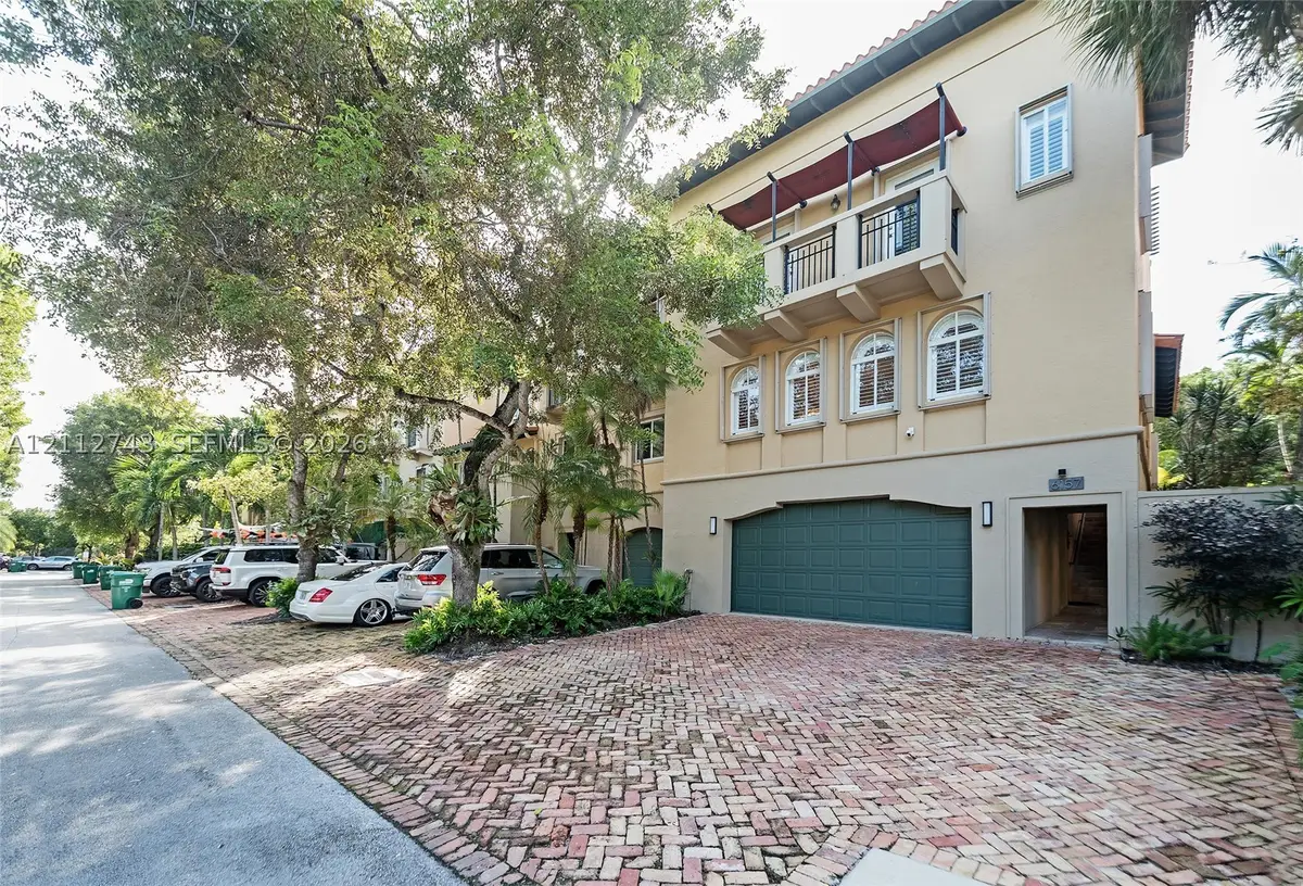 6157 Paradise Point, Palmetto Bay, FL 33157 - #1