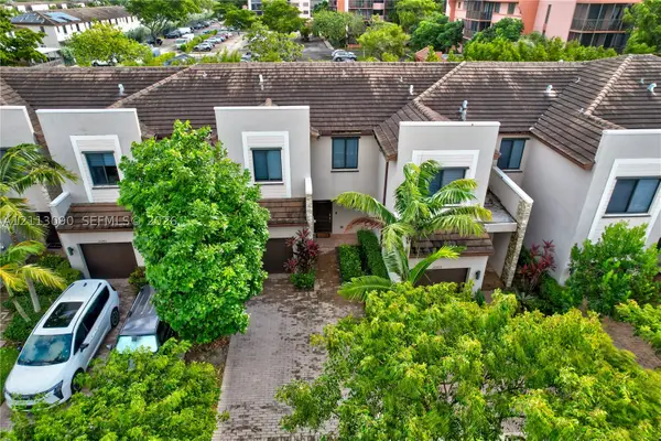 20737 NE 2nd, Miami, FL 33179